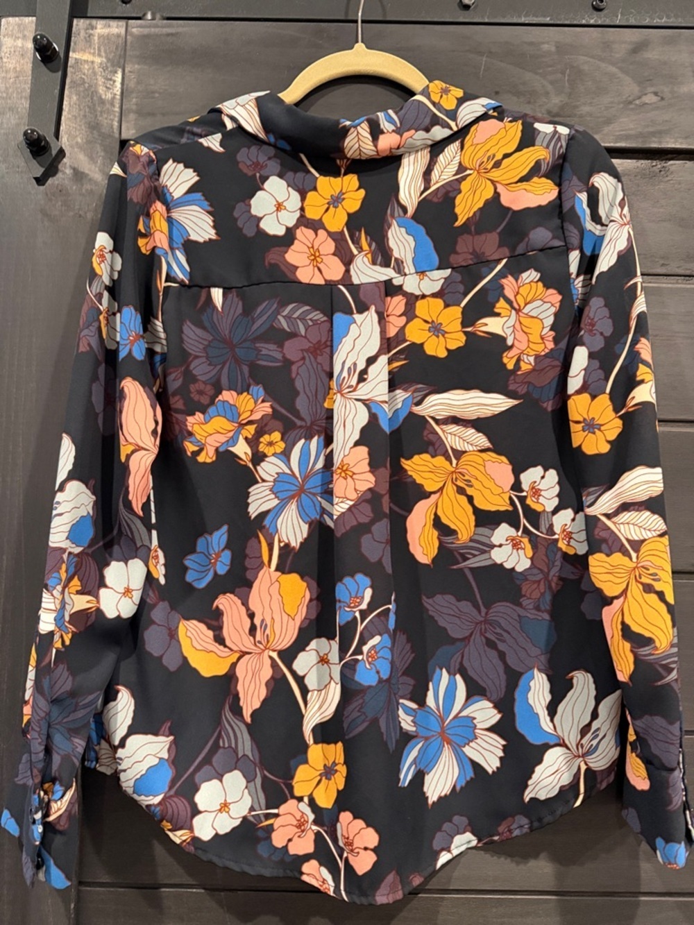 Who What Wear Black Floral Button-Front Blouse - Picture 5 of 5